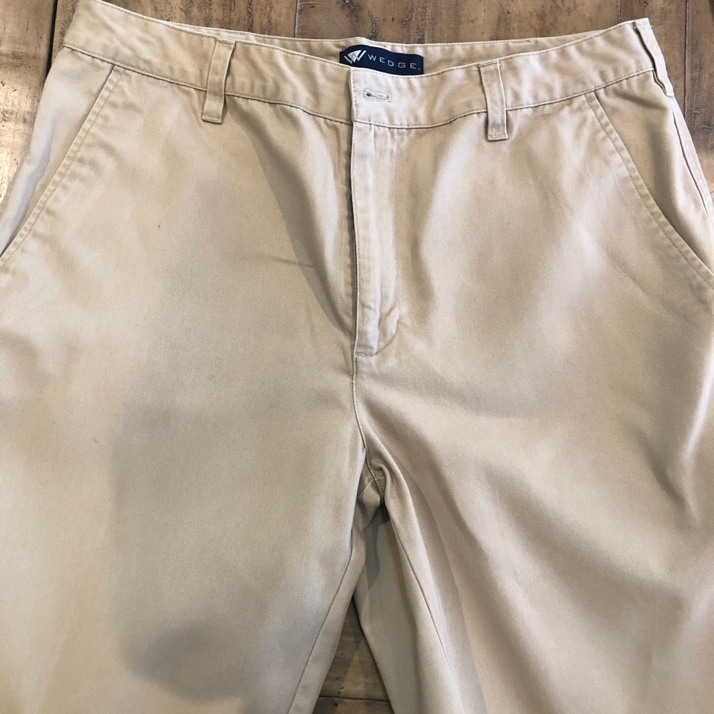 Men’s Wedge Brand Flat Front Shorts Size 32